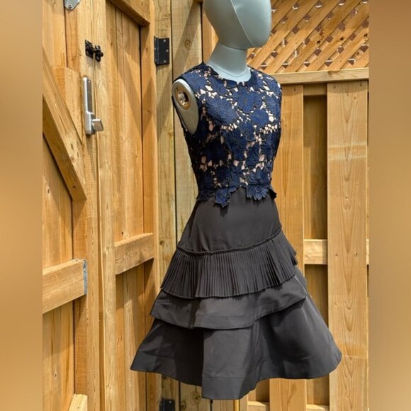 🆕 BRONX & BANCO 🧿 NWOT Navy Lace & Black Tiered Midi Dress, Sz AU 8 US 4 - Picture 4 of 13